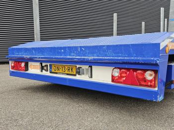 Lintrailers 2 AS SEMI DIEPLADER / UITSCHUIFBAAR / KRAAN TREKKER